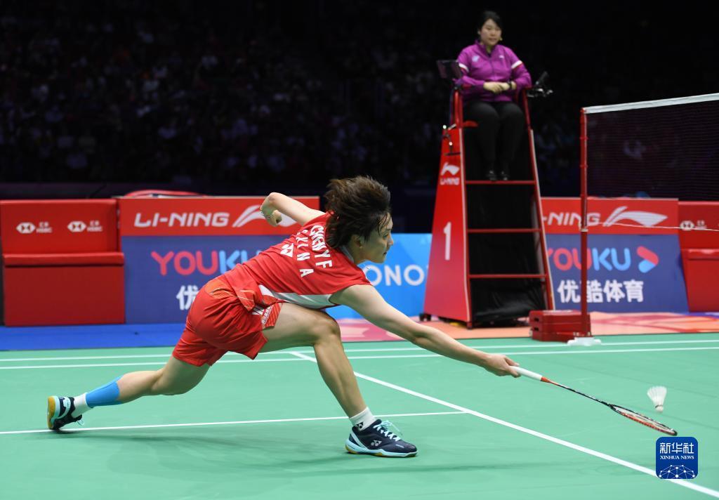 于个人表现 于个人表现